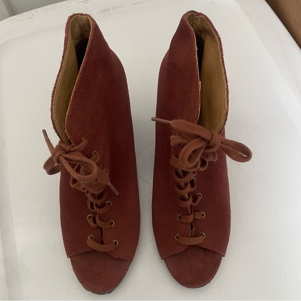 UGG Elyse Suede Lace-Up Peep Toe Wedge Ankle Booties Size 7